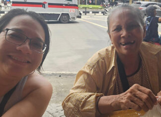 Stranger’s Act of Kindness Touches Elderly Woman In Taguig